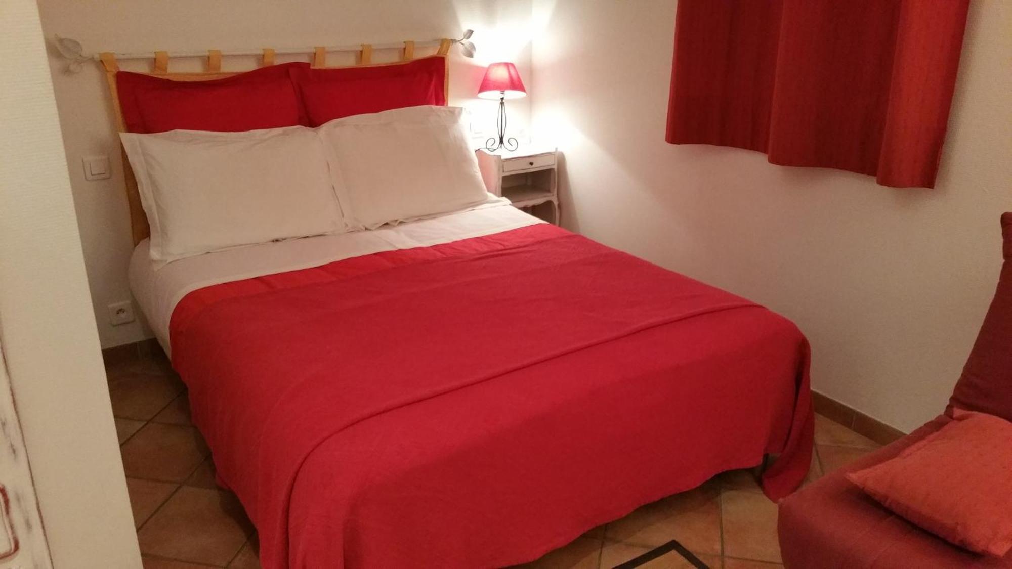 La Cigale Sous L'Olivier Bed and Breakfast Le Castellet  Buitenkant foto